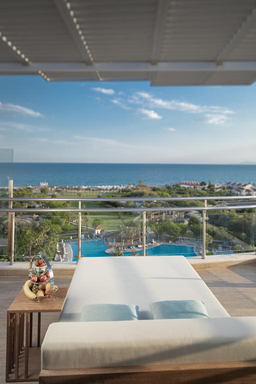 Lara Barut Collection-Ultra All Inclusive